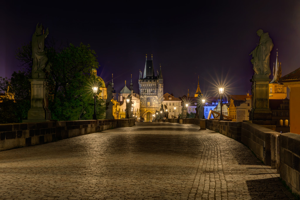 Прага. Карлов мост ночью